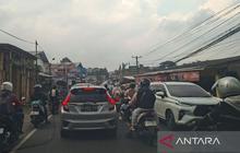 Antrean Panjang Arus Balik Lebaran Puncak Cianjur, Kendaraan Mengular 18 Kilometer