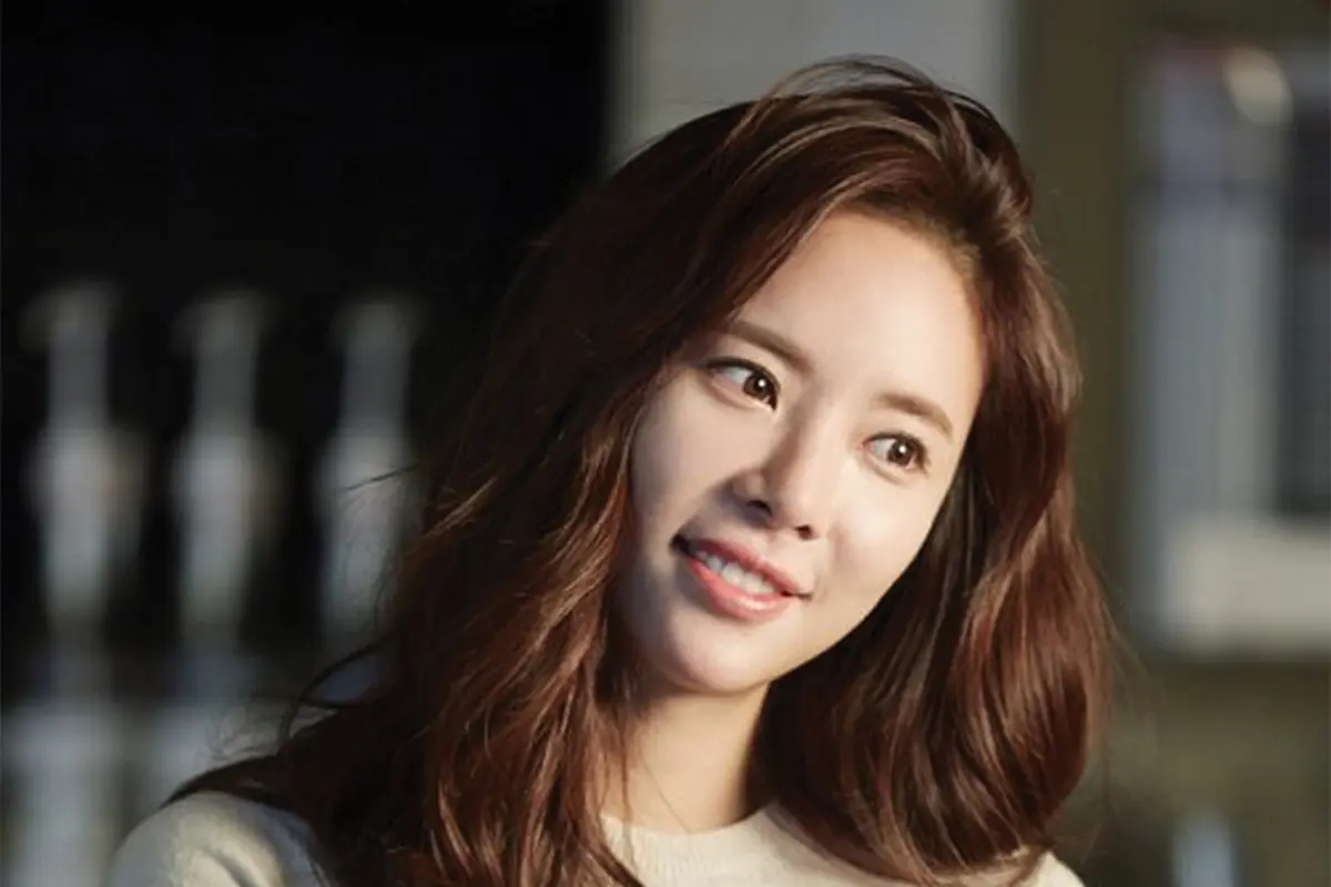 Hwang Jung Eum 
