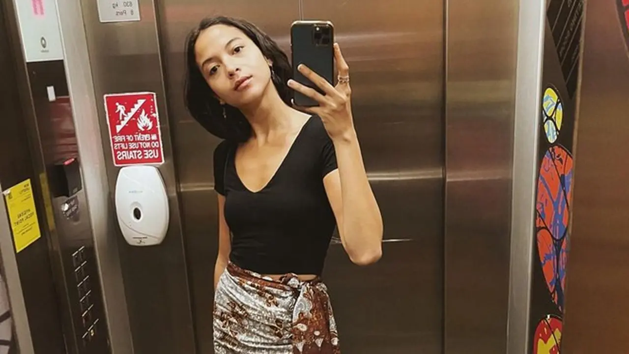 8 Potret Terbaru Putri Marino, Disebut Netizen Terlalu Kurus
