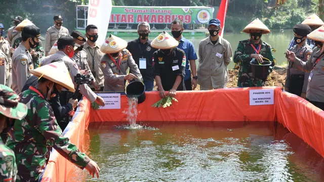Menjaga Ketahanan Pangan dari Pinggir Sungai Cisadane