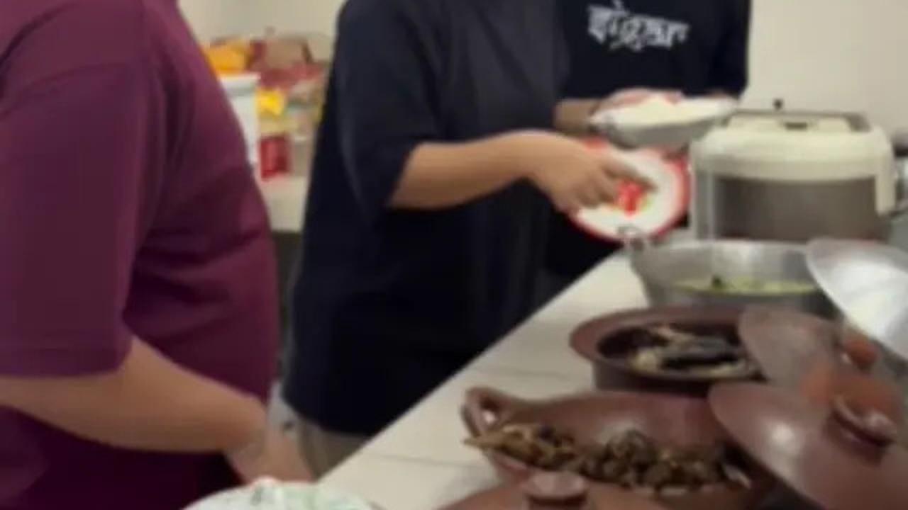 Potret Dapur Sederhana di Rumah Soimah, Lengkap dengan Panci Gerabah