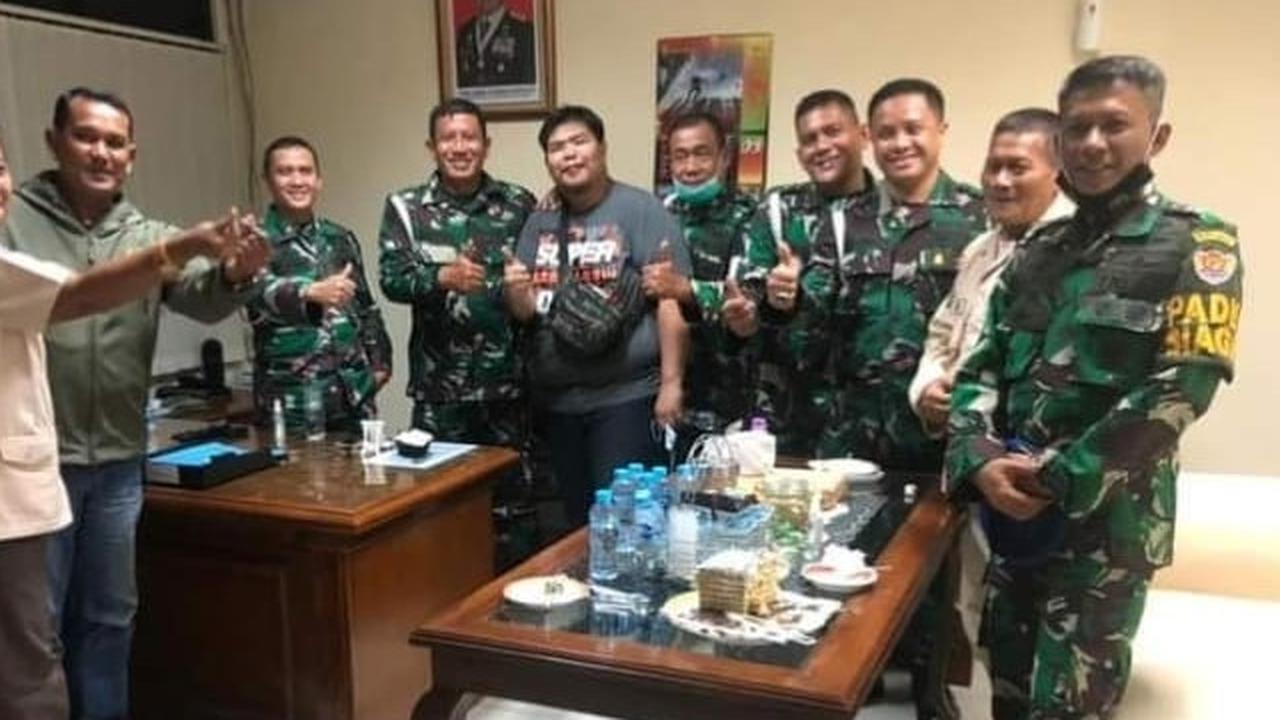 Soal Foto Anak Bos Toko Roti Penganiaya Pegawai dan Prajurit TNI, Kadispenad: Sebatas Teman & Tak Membackingi