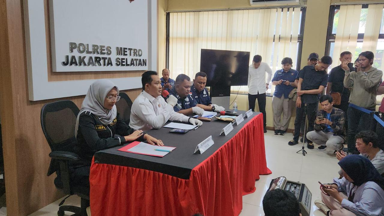Kasat Reskrim Polres Metro Jakarta Selatan AKBP Bintoro menutup kasus kematian Brigadir RAT karena dipastikan bunuh diri.