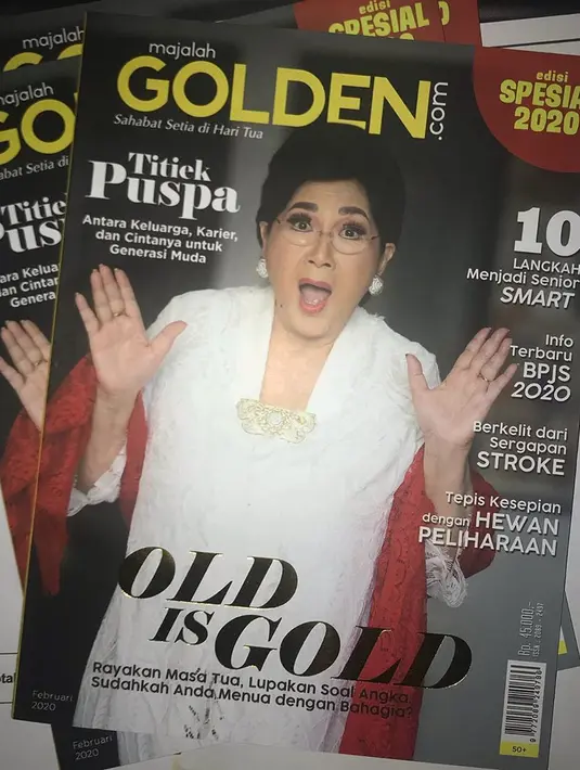 Titiek Puspa juga dikenal sebagai salah satu artis tiga zaman. Ratusan penghargaan juga telah dikoleksi. Hingga kini, ia juga masih  tampil di panggung. (Instagram/titiekpuspa_official)