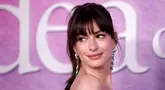 Aktris AS Anne Hathaway menghadiri pemutaran perdana "The Idea of ​​You" Prime Video di Jazz di Lincoln Center di New York City, Senin (29//4/2024). (KENA BETANCUR / AFP)