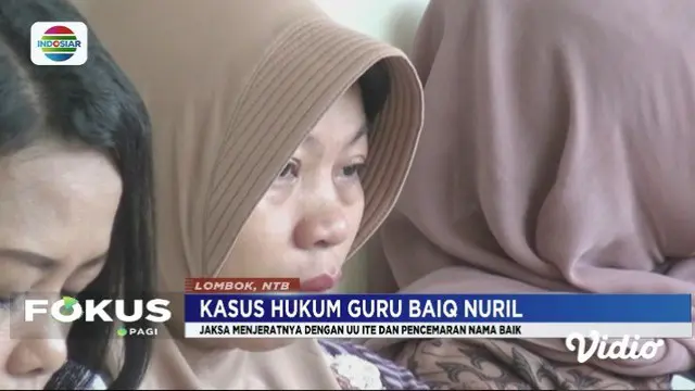 Presiden Jokowi mengaku terus memantau kasus seorang guru di Lombok, NTB bernama Baiq Nuril, yang terjerat UU ITE.