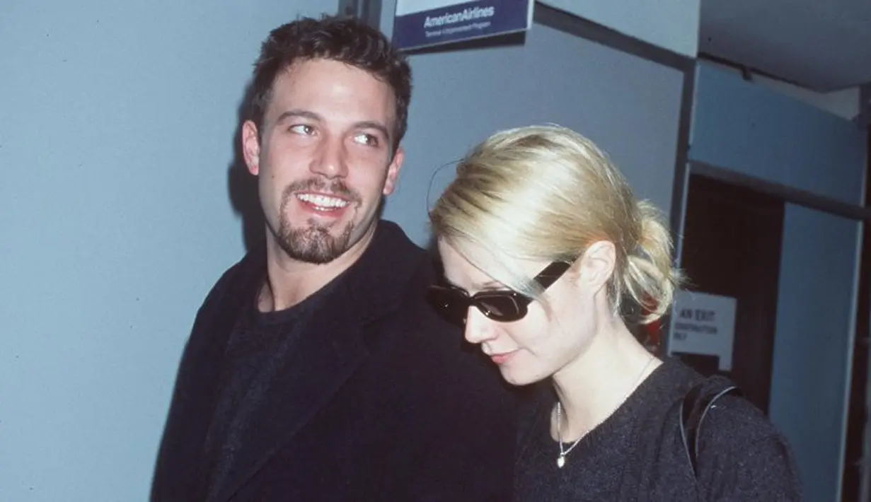 Aktris Iron Man dan aktor   Batman tersebut menjalin hubungan putus nyambung dari 1997 hingga 2000. (Nicki Swift)