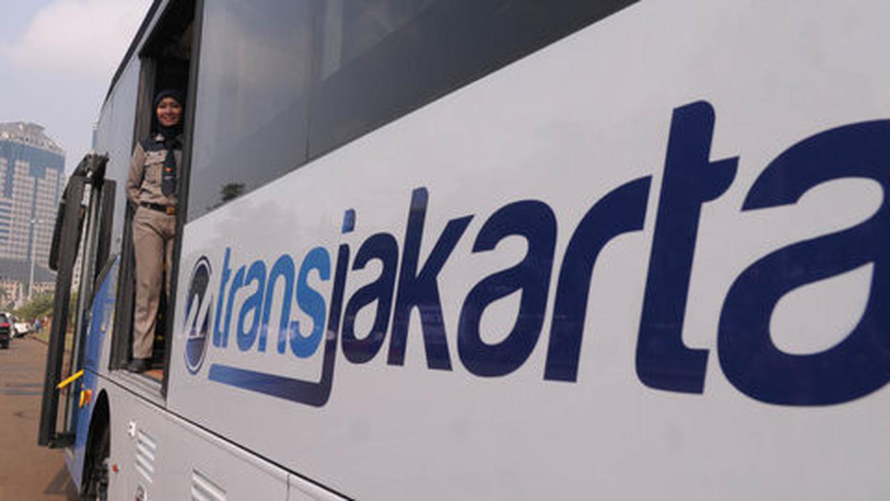 Selain pemegang KJP, Ahok berencana gratiskan Transjakarta untuk PNS