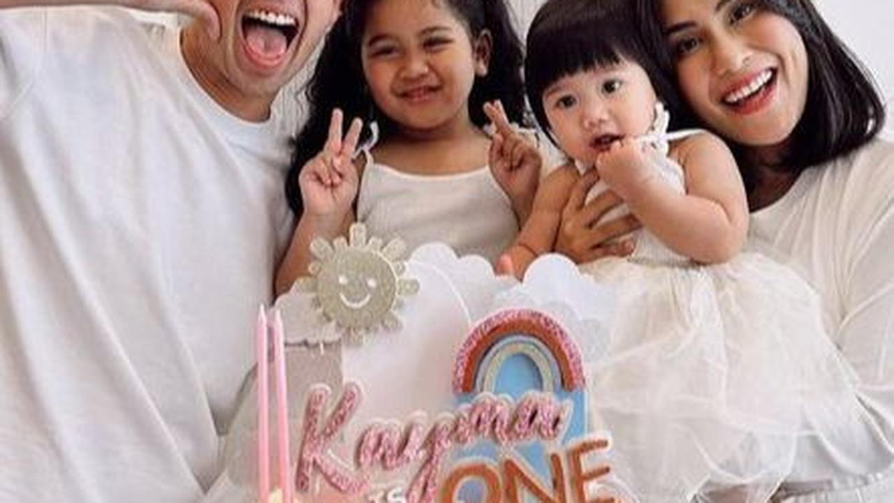 8 Foto Ulang Tahun Kayma Jayna Agyra Ke-1, Bukan Cucu Orang Sembarangan!