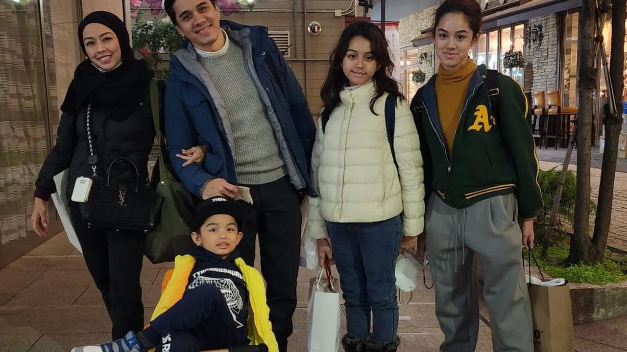 Potret Si Raja Sinetron Rionaldo Stockhorst Bersama Istri, Tetap Harmonis dan Jauh dari Gosip