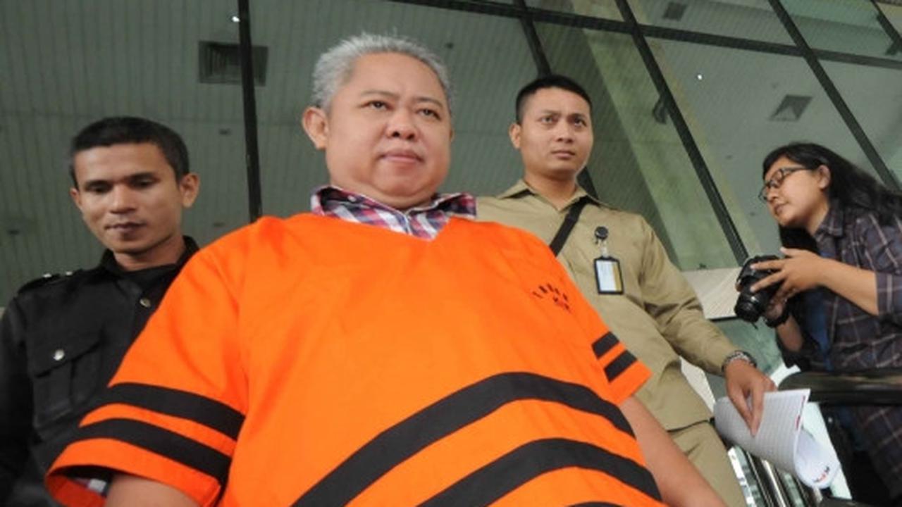 Usai diperiksa di KPK, tersangka Majelis Hakim PTUN Medan membisu