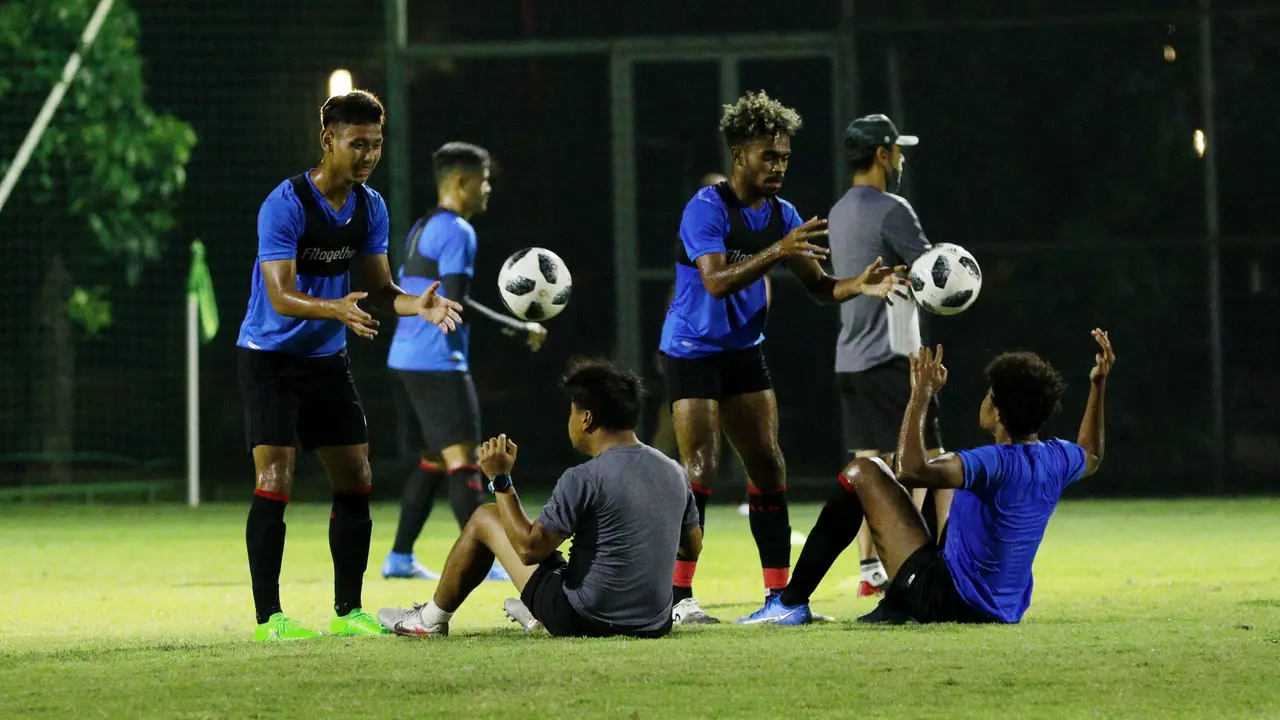 FOTO: Jelang Uji Coba, Kondisi Fisik Timnas Indonesia Diklaim Masih Payah