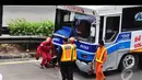 Dari keterangan yang didapat Liputan6.com ternyata kecelakaan tersebut terjadi karena sopir mengantuk saat mengendarai, Jakarta, Minggu (27/7/2014) (Liputan6.com/Faizal Fanani)