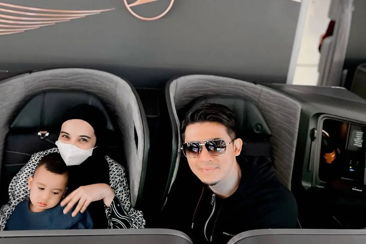 Ke Belanda Lagi, Ini Potret Irwansyah dan Zaskia Sungkar Nikmati Momen Liburan