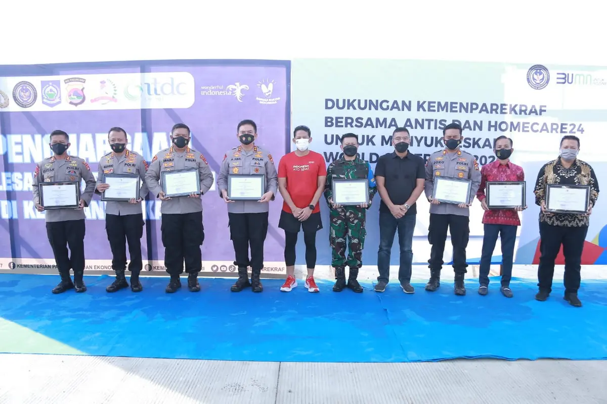 Kapolda dan Danrem Terima Penghargaan dari Sandiaga