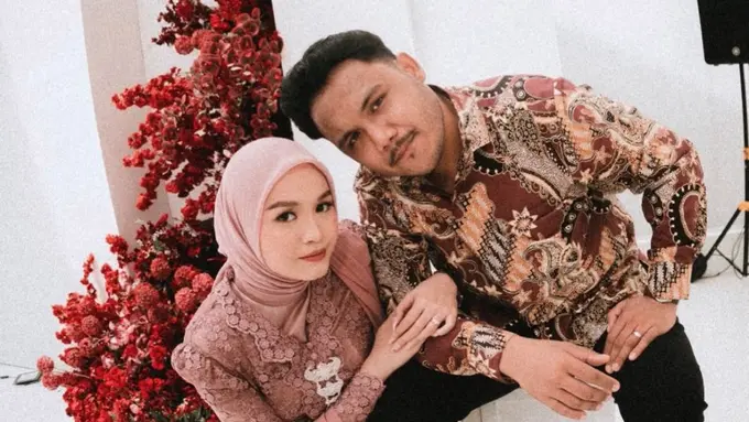 Salma Salsabil Resmi Dilamar Dimansyah Laitupa (Instagram/@salmasalsabil12)