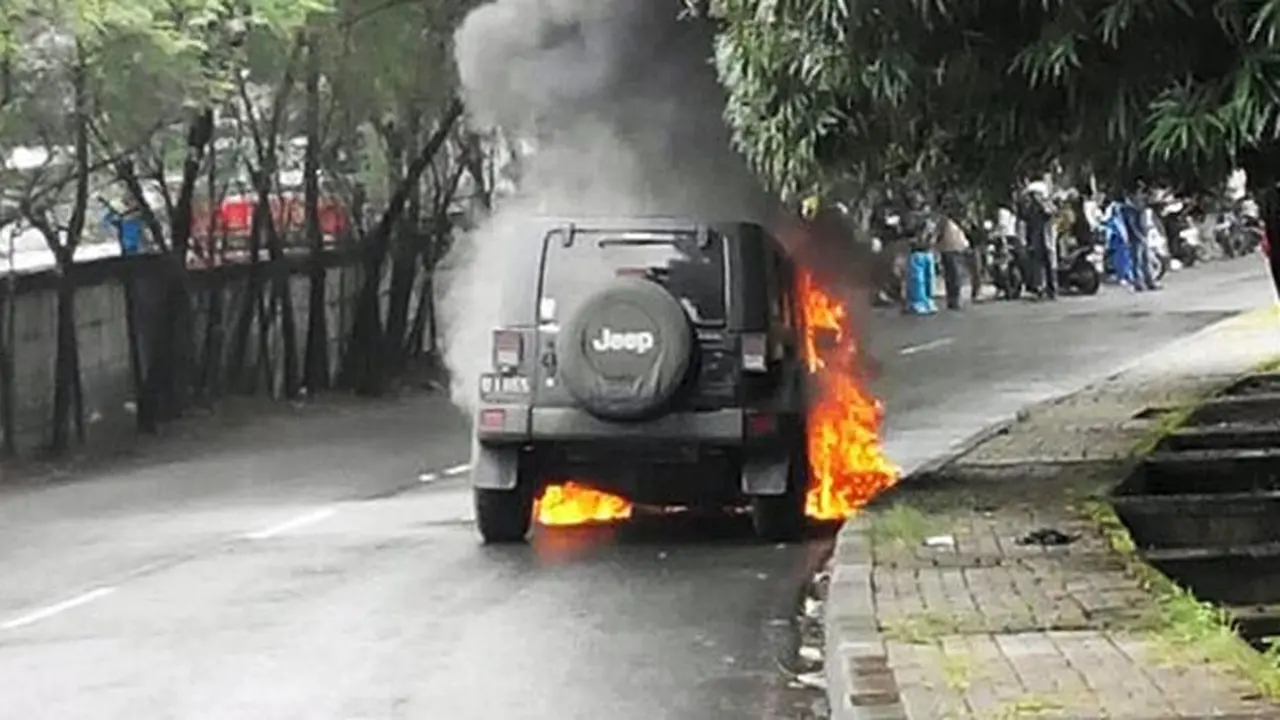 jeep-140209b.jpg
