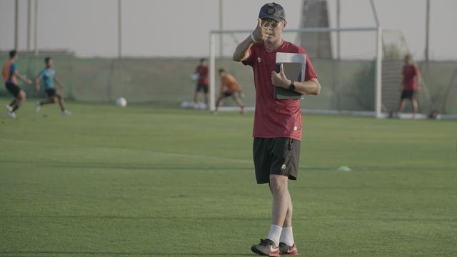Shin Tae-yong memimpin latihan Timnas Indonesia di Dubai, Uni Emirat Arab (UEA).