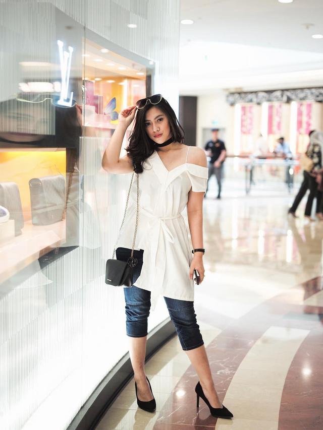 7 Potret Cantik Resiah Lim, Asisten Ashanty yang Putuskan Berhenti