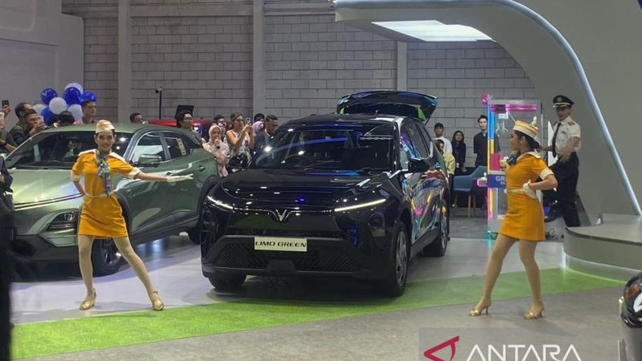 VinFast Limo Green Meluncur di IIMS 2026, Tawarkan Harga Spesial Rp299 Juta