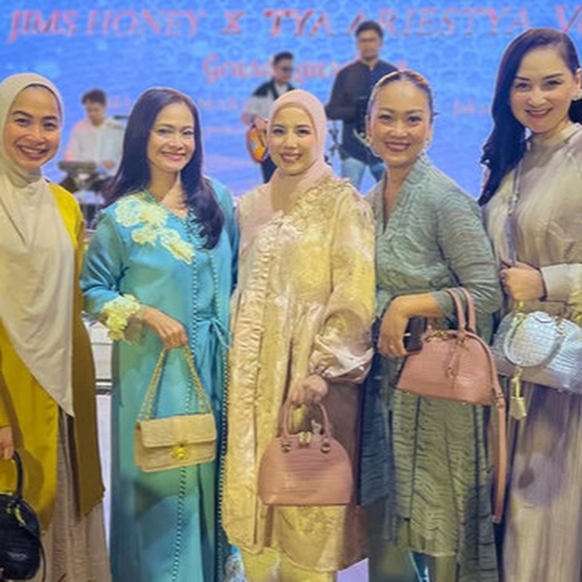 Deretan Artis Cantik Hadiri Grand Launching Produk Tas Tya Ariestya, Ada Desy Ratnasari Hingga Zaskia Sungkar