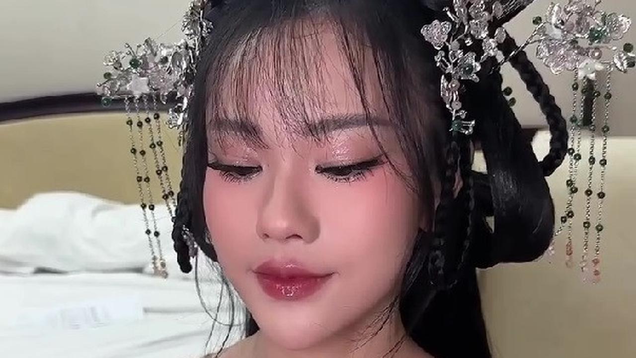 5 Detail Makeup Jessica Jane untuk Acara Sangjit, Bikin Pangling dan Disebut Bak Puteri Kerajaan