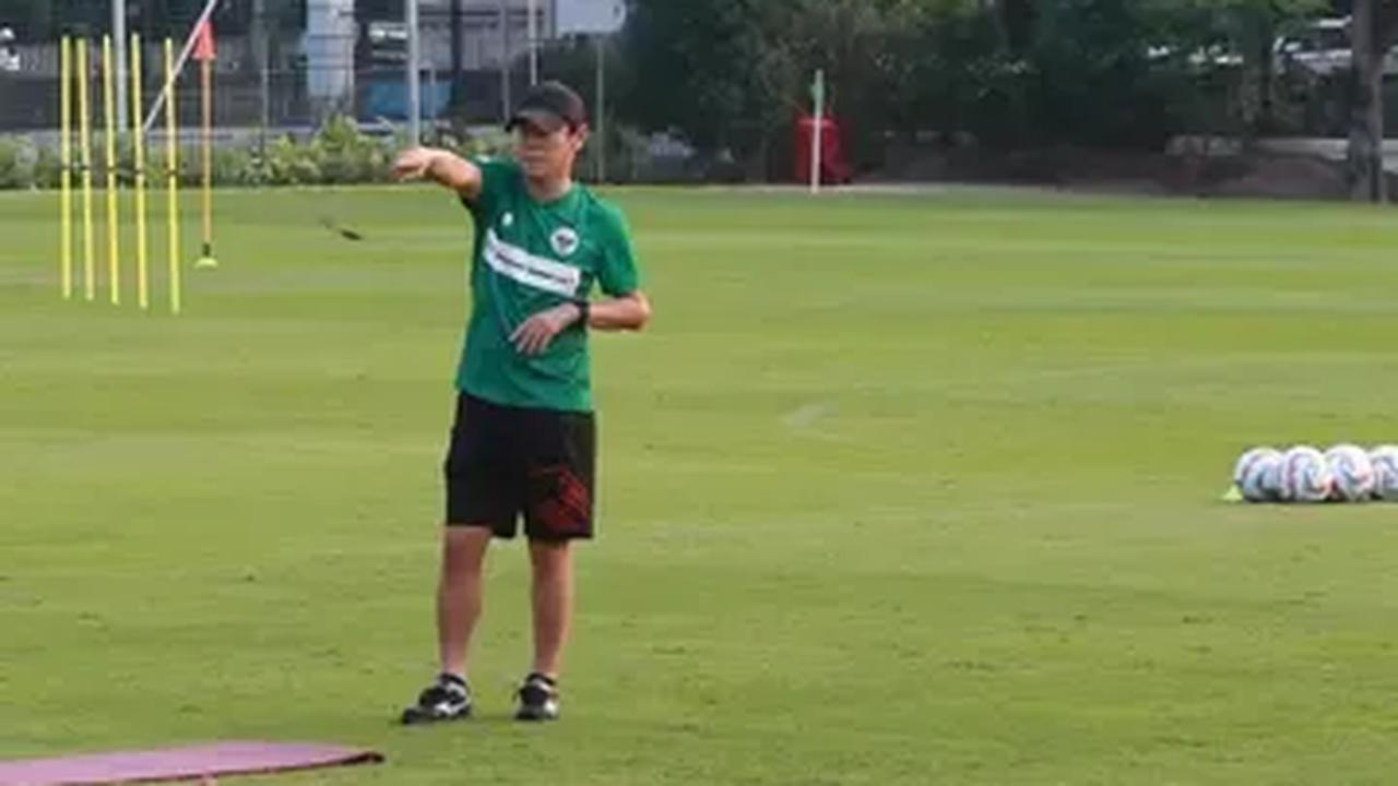 Dua pertandingan awal itu sangat penting, terutama kontra Malaysia. Laga itu  yang wajib diamankan kemenangannya untuk membuka peluang lolos ke semifinal.