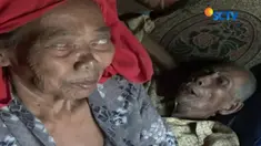 Kondisi gubuk sangat memprihatinkan. Di dalamnya hanya terdapat sebuah dipan bambu, untuk tempat pasutri ini berbaring.