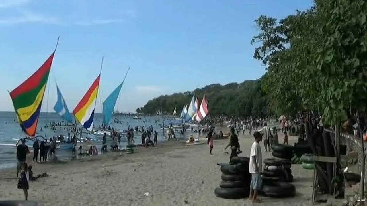 Destinasi wisata bahari Pasir Putih Situbondo (Istimewa)