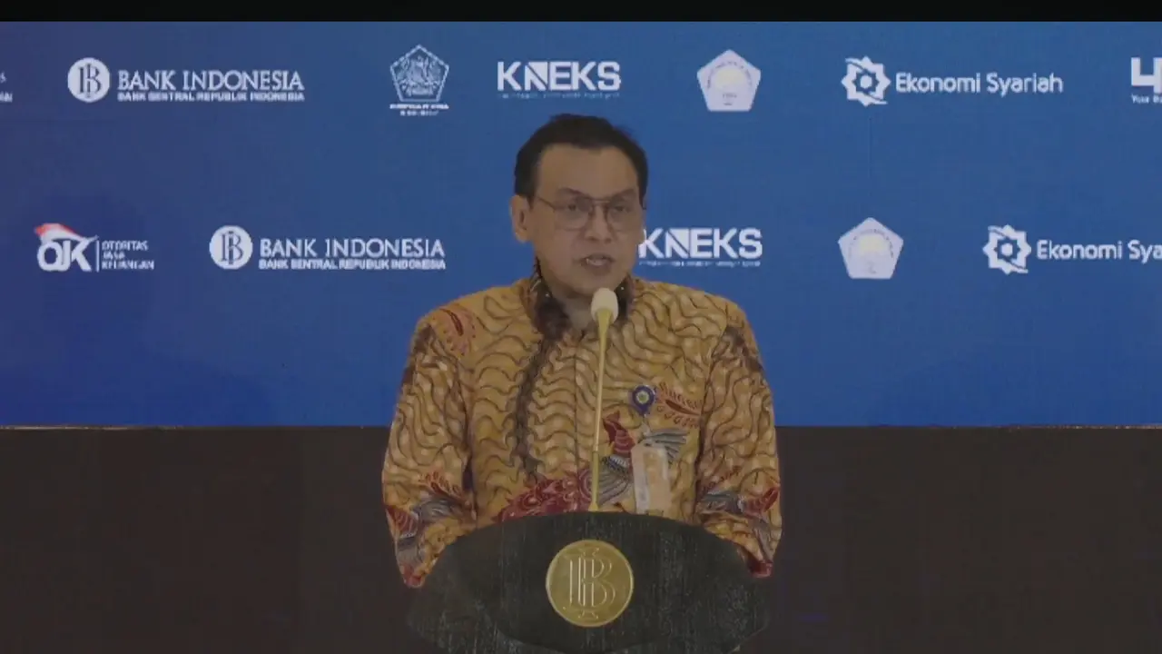 Staf Ahli Bidang Jasa Keuangan dan Pasar Modal Kementerian Keuangan Arief Wibisono dalam peluncuran  Buku Kajian Ekonomi dan Keuangan Syariah Indonesia (KEKSI) 2023 dan  Seminar Nasional Sharia Economic & Financial Outlook (ShEFO) 2024, Senin (26/2/2024).