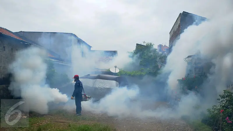 20160213-Cegah Korban DBD Berjatuhan, Kecamatan Kebayoran Baru Lakukan Fogging-Jakarta