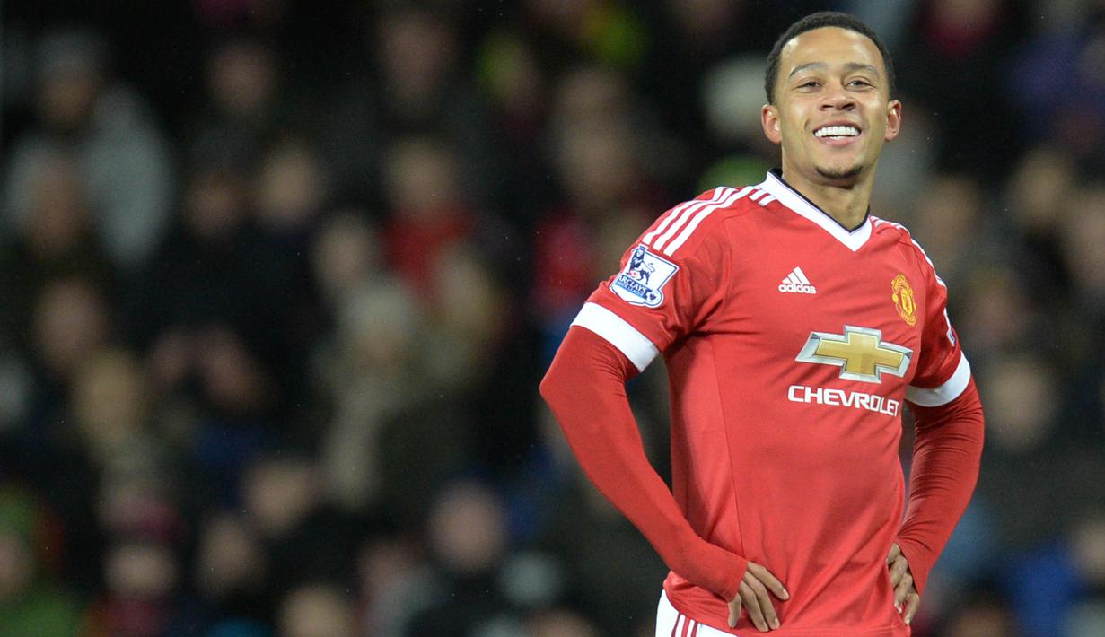 6. Memphis Depay - Pemain berusia 26 tahun ini pernah membela Manchester United selama dua musim dengan catatan 57 caps dan tujuh gol. Namun, karena kalah bersaing dengan Marcus Rashford dan Anthony Martial, ia memilih hengkang ke Lyon. (AFP/Oli Scarff)