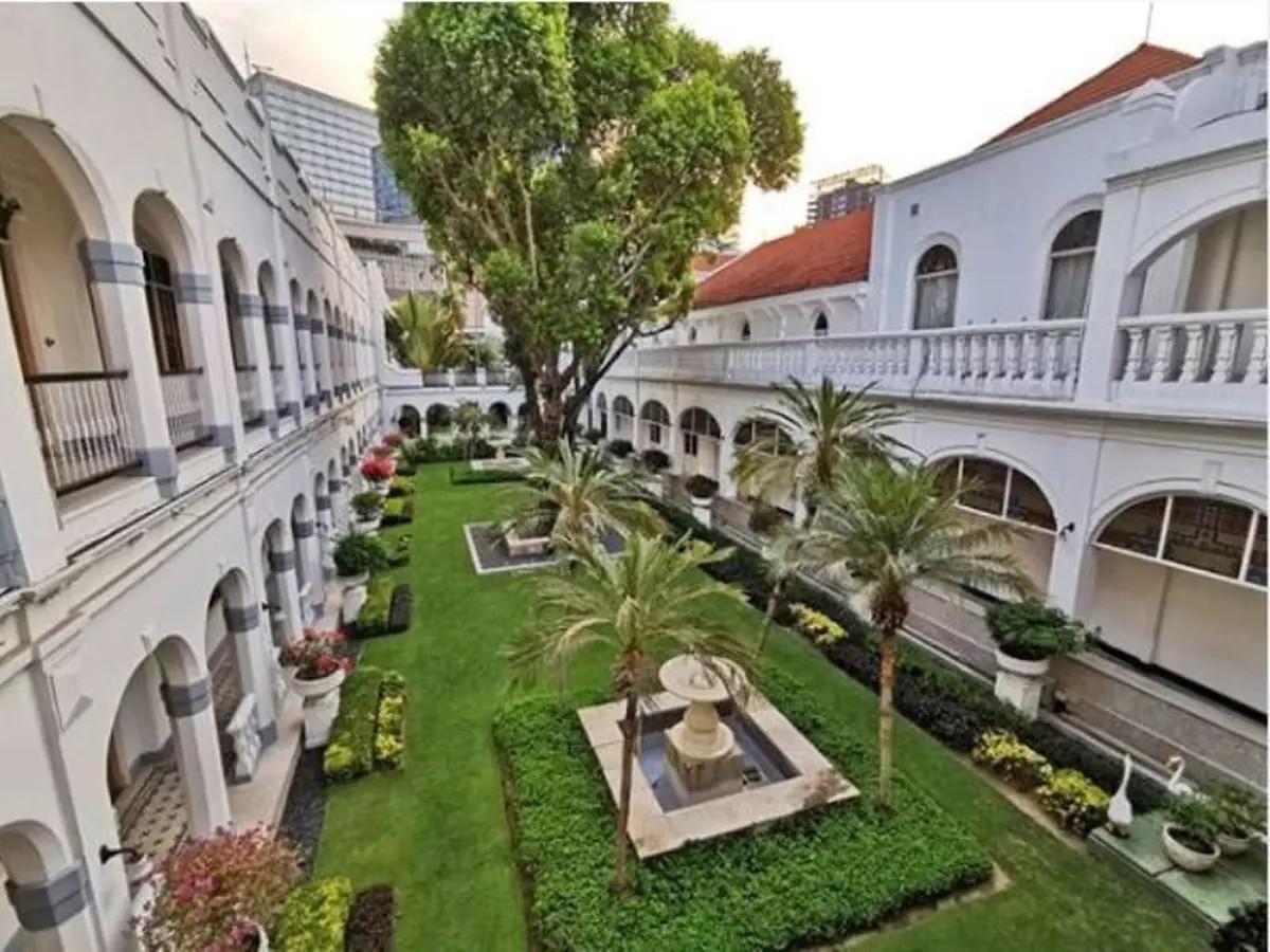 hotel majapahit