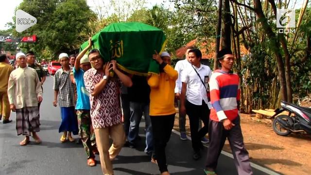 Suasana duka menyelimuti keluarga saat menerima jenazah Niar Sugiono, salah satu korban meninggal jatuhnya pesawat Lion Air JT 610.
