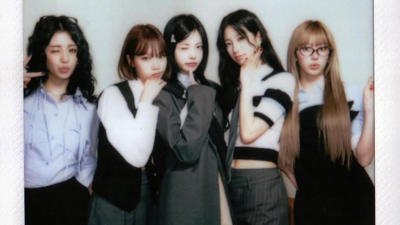 Keren, Group K-Pop Ini Saking Terkenalnya Sampai Punya Webtoon Sendiri
