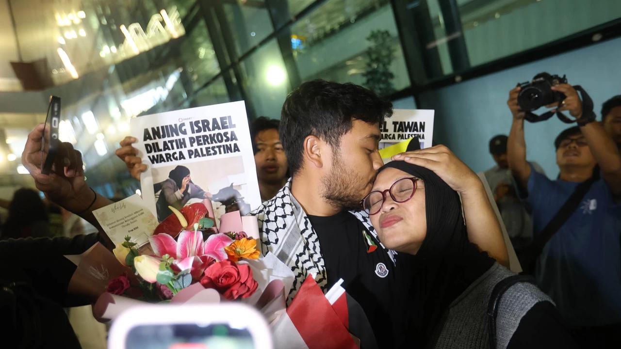 FOTO: Sembilan WNI Global Sumud Flotilla Kembali ke Tanah Air