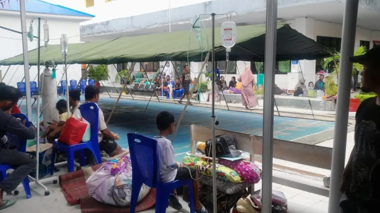 BNPB mengirim Tim Reaksi Cepat (TRC) bersama sejumlah pejabat di lembaga tersebut guna membantu penanganan darurat setelah gempa magnitudo 5,8 di Poso.