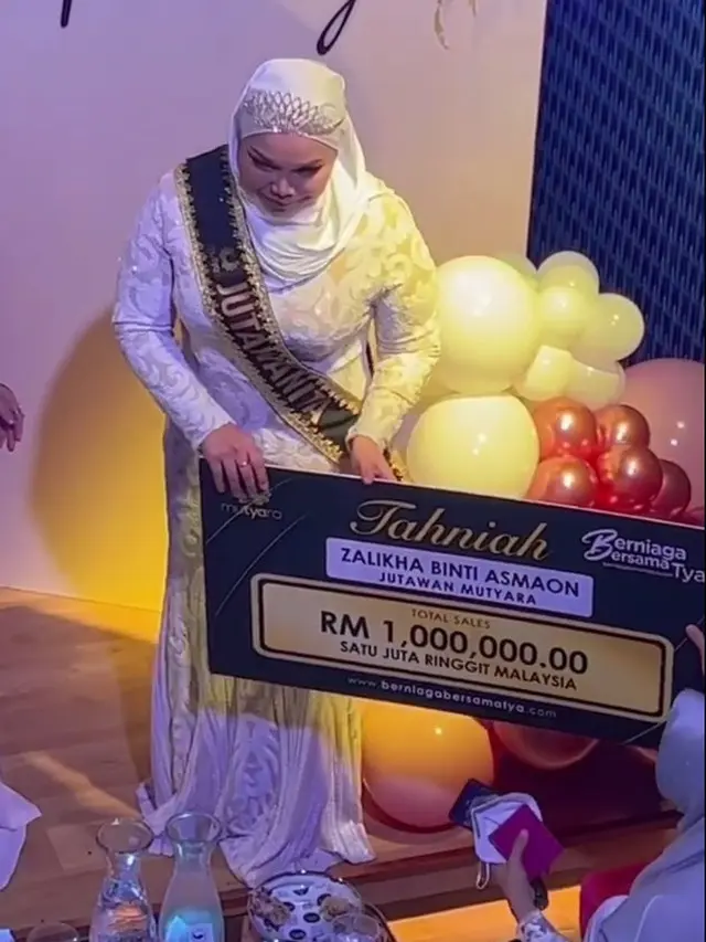 7 Momen Pesta Ulang Tahun Tya Arifin, Bagi Uang Senilai Rp 3 Miliar