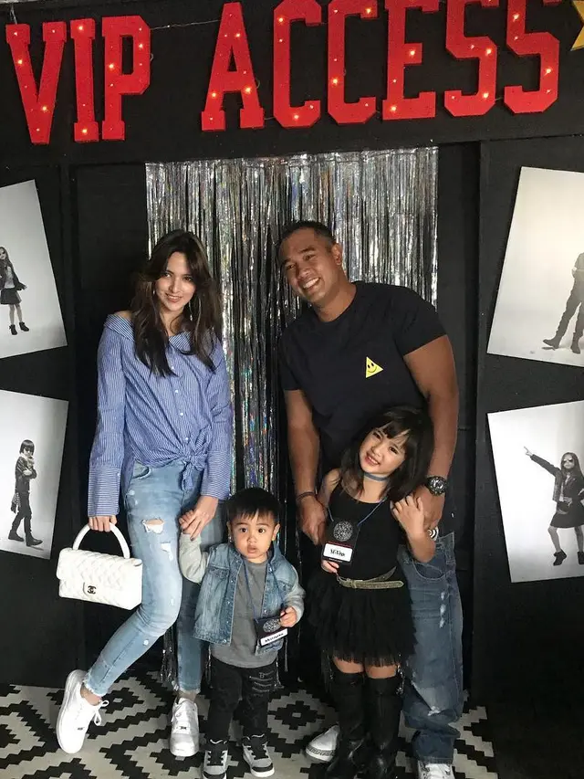 [Bintang] Nia Ramadhani dan Ardi Bakrie