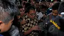 Pengamat hukum, Denny Indrayana saat mendatangi Gedung KPK, Jakarta, Selasa (17/2/2015). Kedatangan Denny untuk membahas berbagai persoalan yang kini dihadapi KPK bersama pimpinan KPK. (Liputan6.com/Faisal R Syam)
