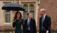 Gaya Effortless Kate Middleton Antar Pangeran George Hari Pertama Sekolah