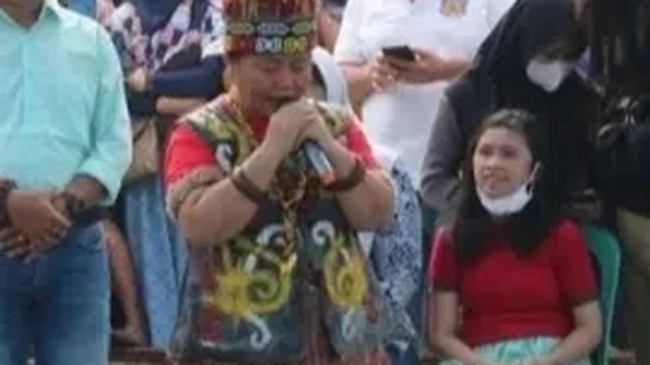 MOMEN IDA DAYAK GELAR PENGOBATAN