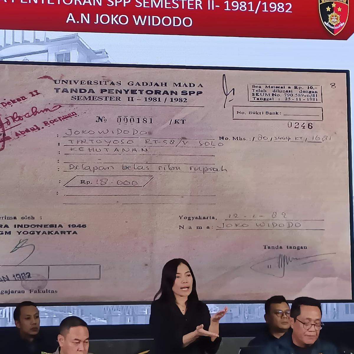 Bareskrim perlihatkan ijazah Jokowi