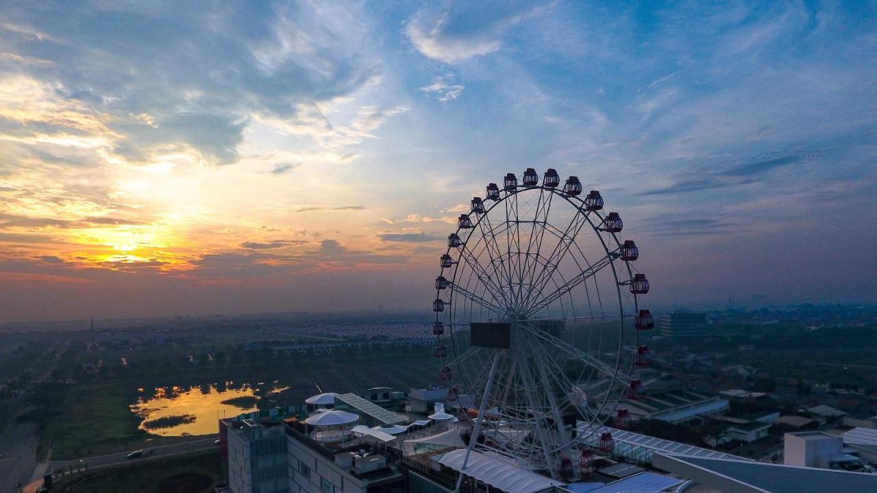 Lomba Mewarnai di Angkasa