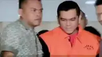 Mohamad Sanusi ditangkap di sebuah mal di Jakarta. Sementara itu, beredar surat meminta fasilitas untuk Menteri Yudhi.