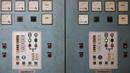 Sakelar dan pengukur pada satu kontrol pembangkit listrik dalam komando perang atom bawah tanah Josip Broz Tito di Konjic, Bosnia, 17 Oktober 2022. Bunker ini dibangun untuk menghadapi perang nuklir. (AP Photo/Armin Durgut, File)