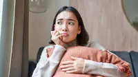 Tanda Kamu Terlalu Sering Memikirkan Pendapat Orang Lain, dari Kecemasan hingga Kehilangan Jati Diri