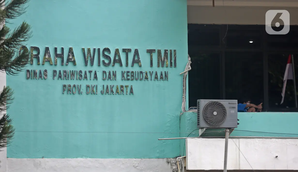 Pasien Covid dengan status Orang Tanpa Gejala beraktivitas di Graha Wisata Taman Mini, Jakarta Timur, Minggu (20/6/2021).  Jakarta kembali mencatat temuan kasus baru Covid-19 terbanyak sepanjang pandemi, yakni 4.895 dari 16.797 orang yang dites Polymerase Chain Reaction (PCR) di Ibukota. (Liputan6.c