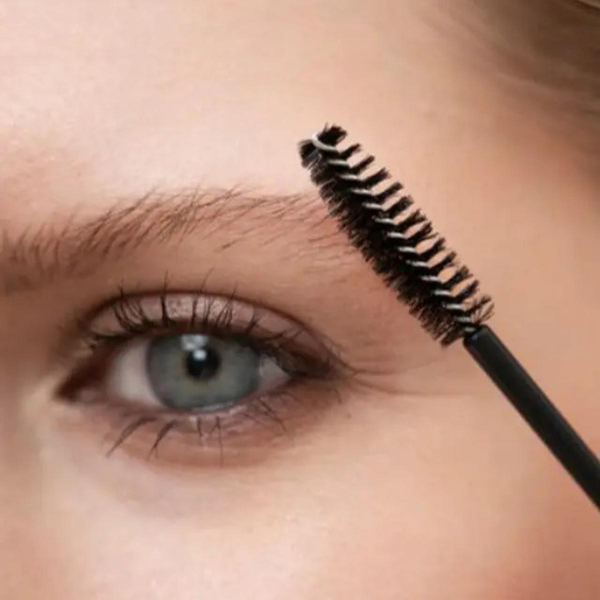Cara Mendapatkan Bulu Mata Panjang dan Lentik, Tambahkan 2 Produk Makeup