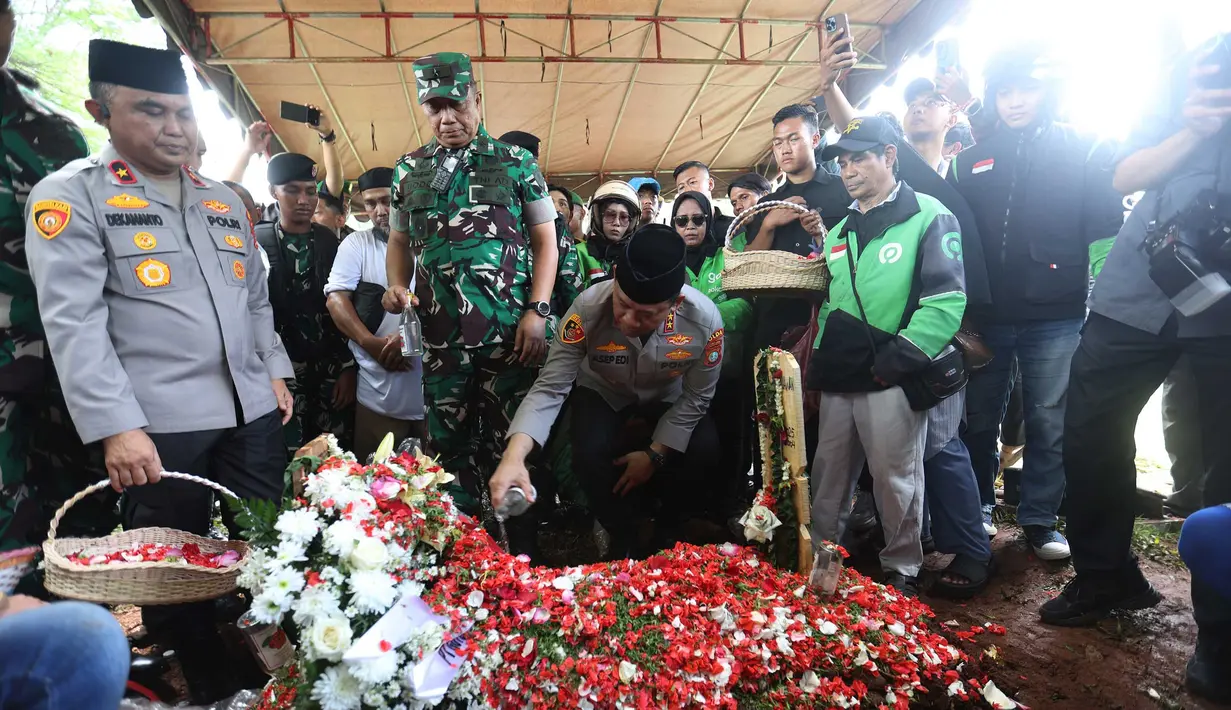 Meninggalnya Affan Kurniawan meninggalkan luka yang sangat mendalam bagi semua pihak. (Kapanlagi.com/Budy Santoso)